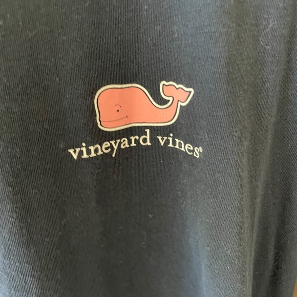 Vineyard Vines long sleeve - Picture 2 of 3